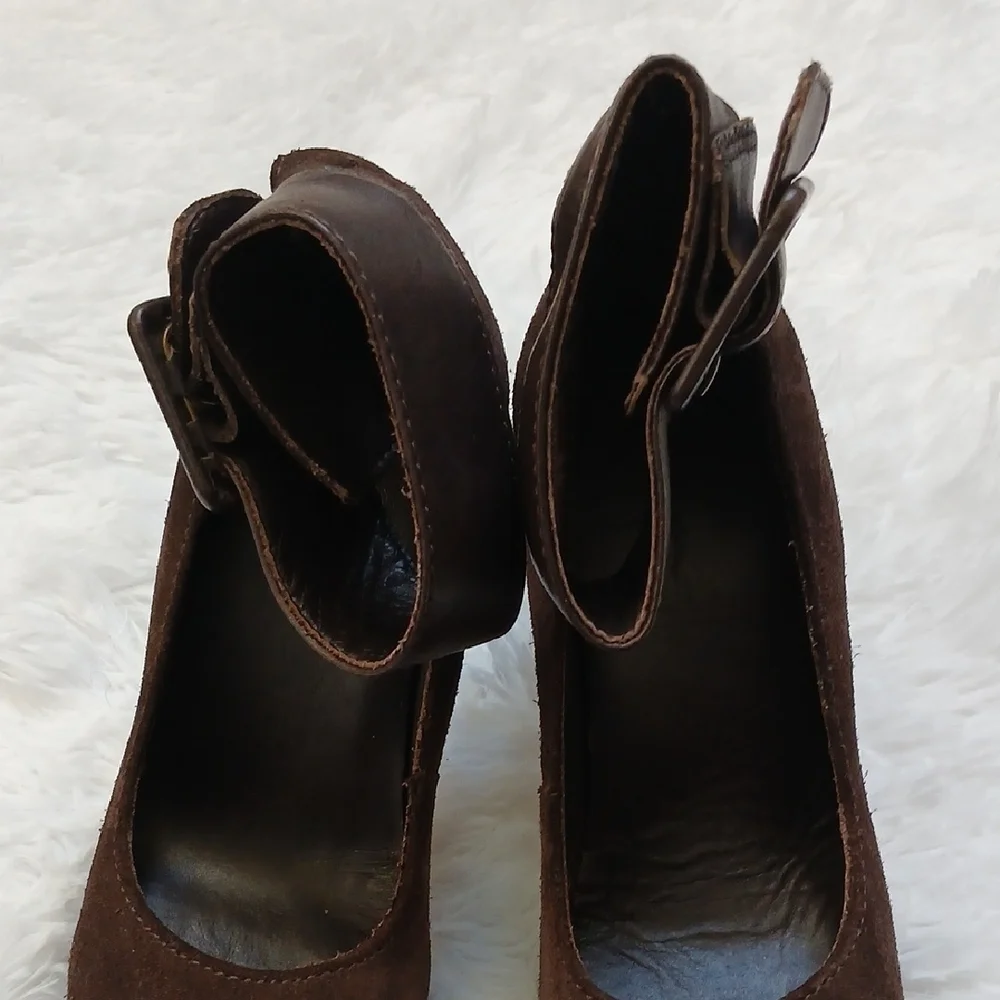 L.L. Bean Dark Brown Women's Ankle Strap‎  Heels Size 6.5 M